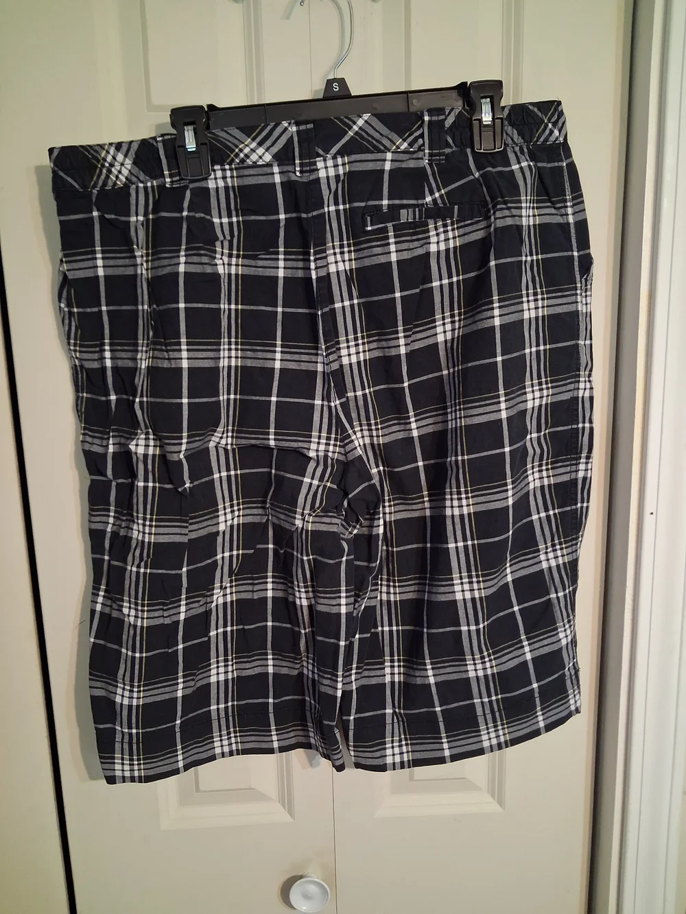 Karen Scott Black and White Plaid Flat Front Women’s Shorts